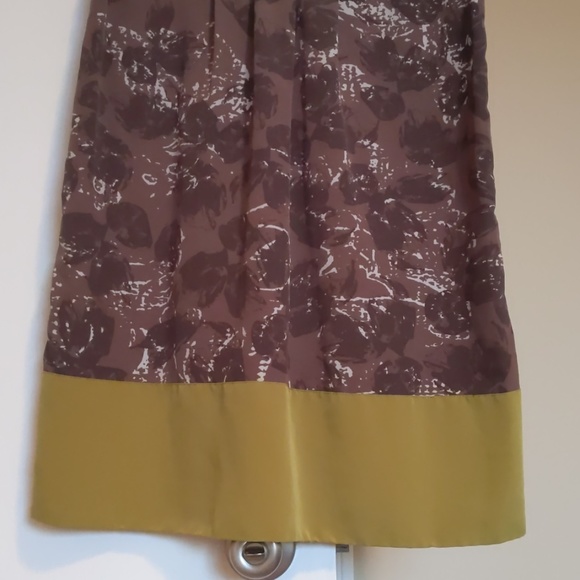 Simply Vera Dress - Picture 3 of 7